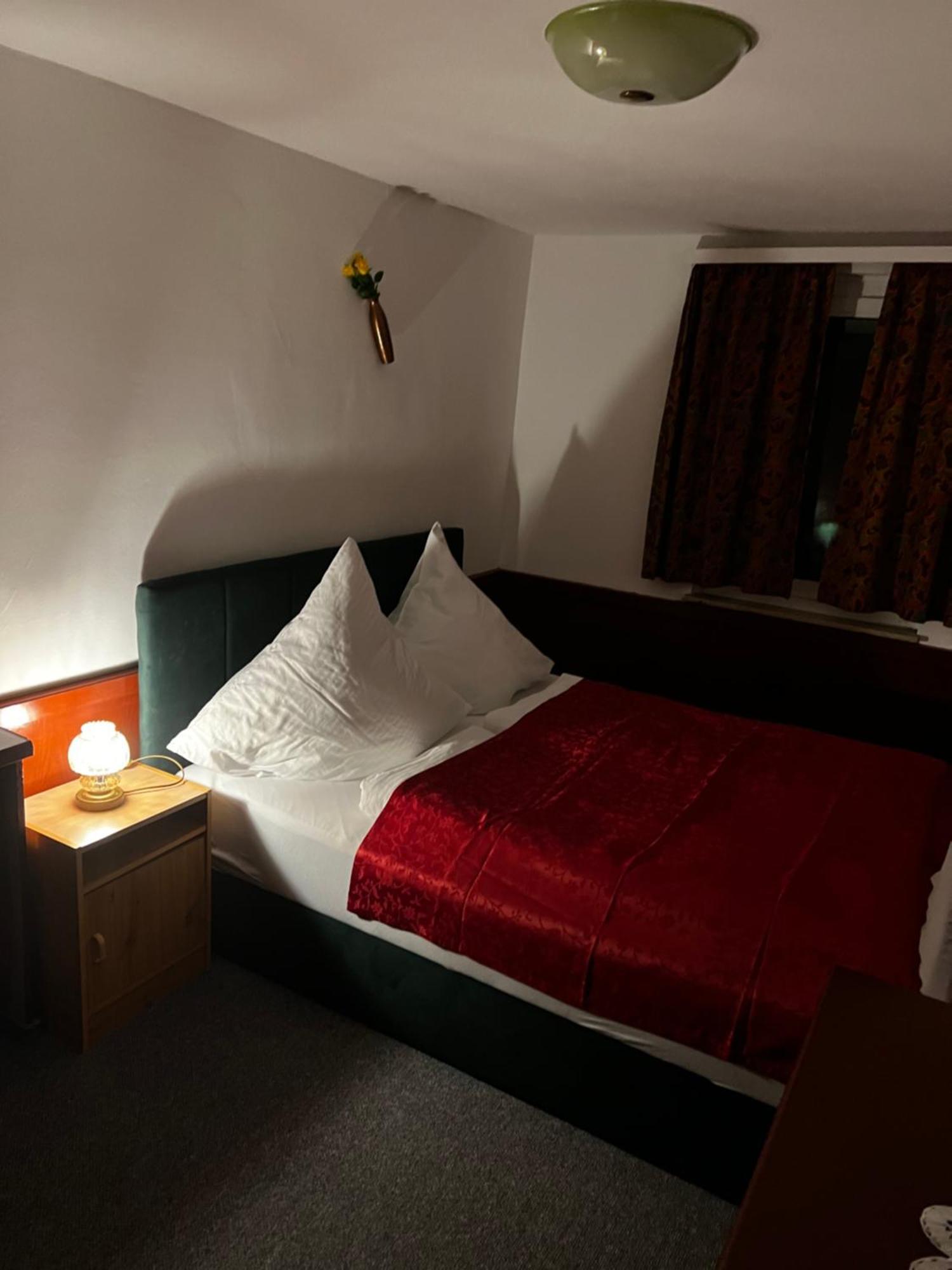 Gasthof Stern Asteri Frickenhausen  Esterno foto