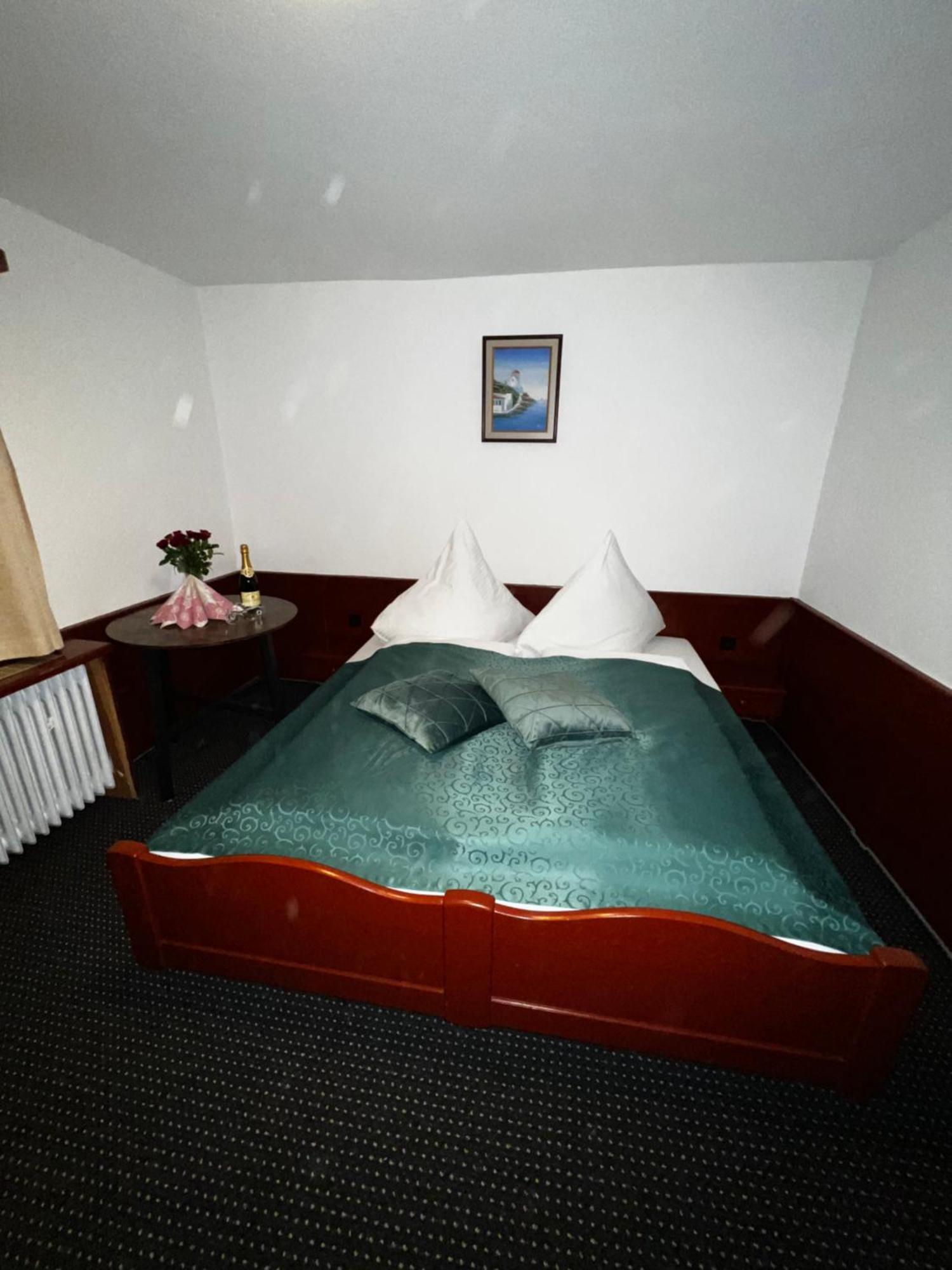 Gasthof Stern Asteri Frickenhausen  Esterno foto